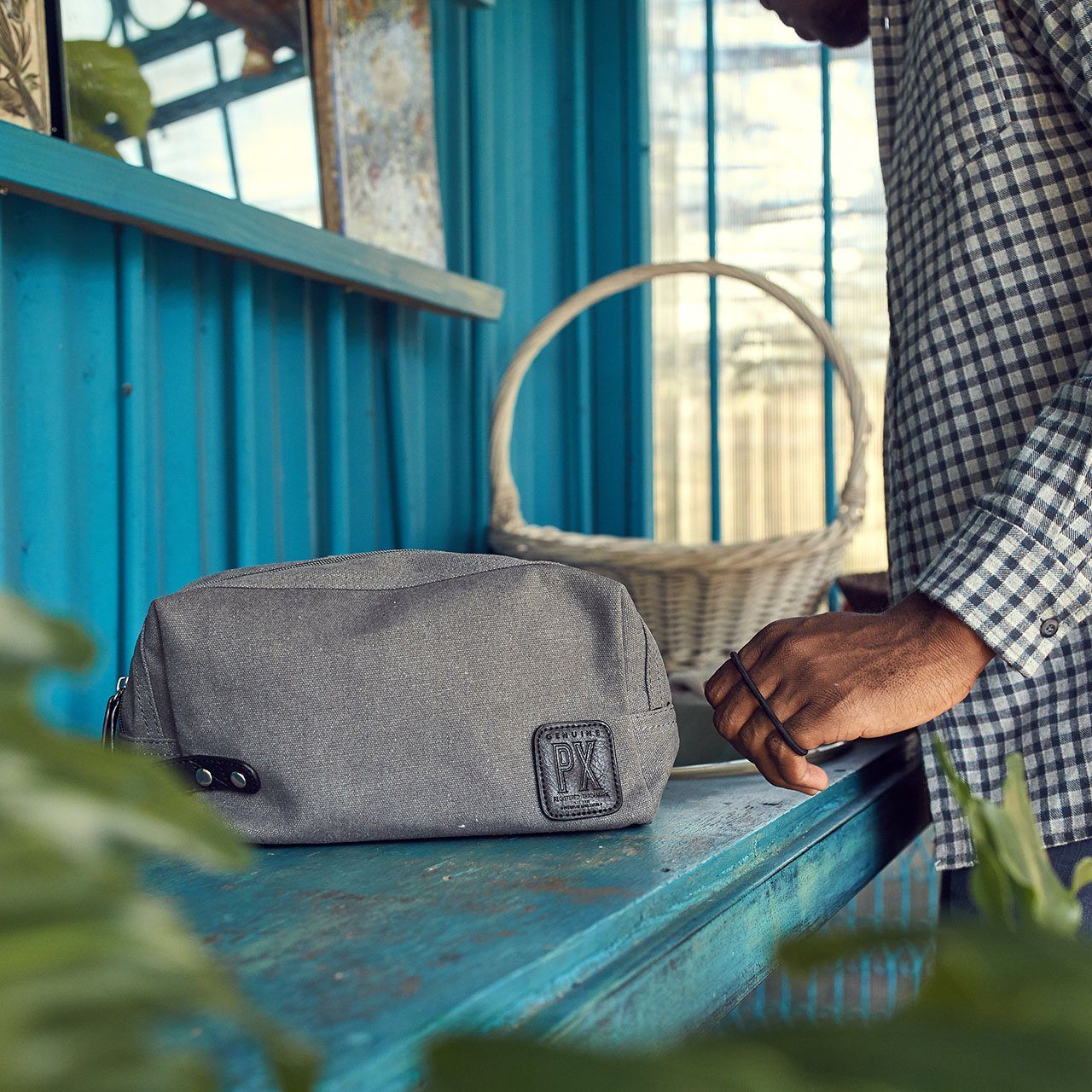 Buy RAW x RYOT Dopp Kit Online - ESD Official